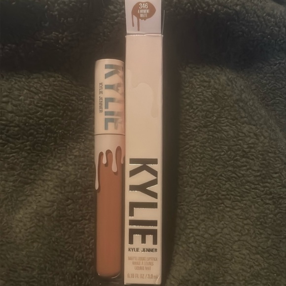 Kylie Jenner Matte Liquid Lipstick 346 A Moment 0.10oz/3.0ml New With Box - Picture 2 of 12